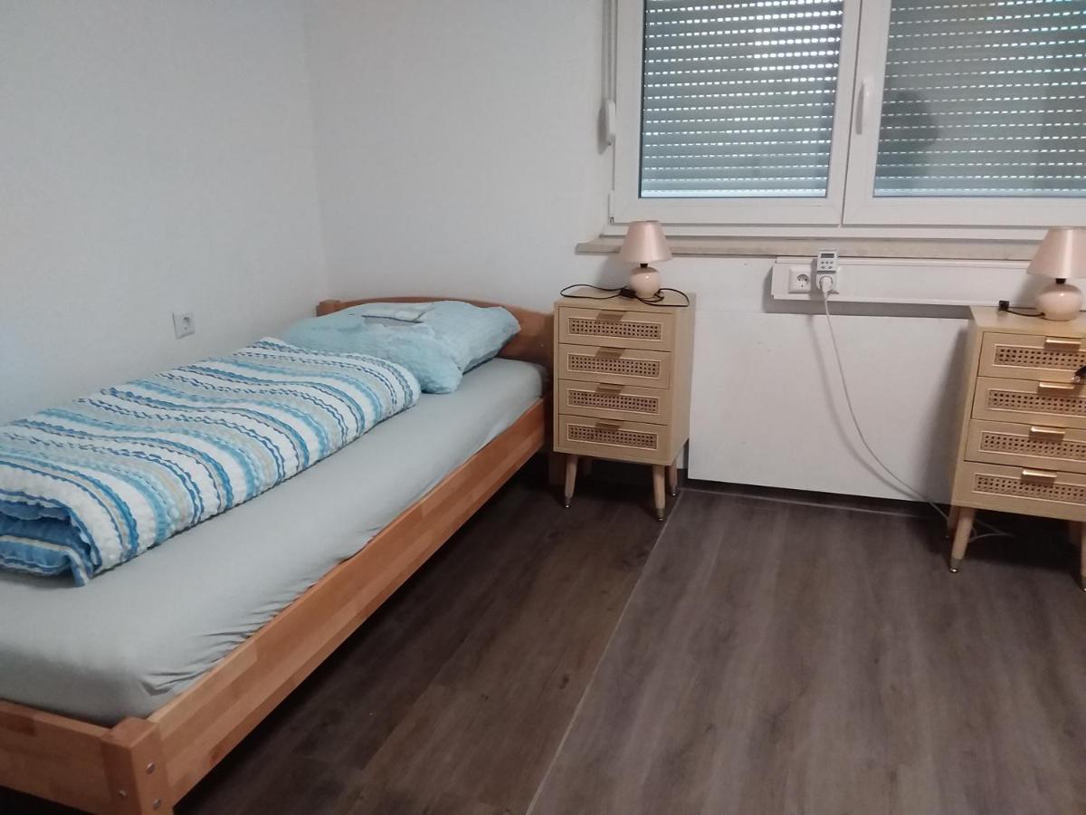 Nguyen Le 3 Schlafzimmer, 7 Bette,Dusche, 2 Wc , Kueche Ab 2 Uebernachtungen Neukirch  Ngoại thất bức ảnh